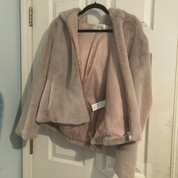 Italian Fancy Fur Coat NEW - Picture 1 of 4